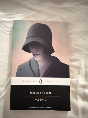 Penguin Classics — Nella Larsen "Passing" (Black & Cream Cover)